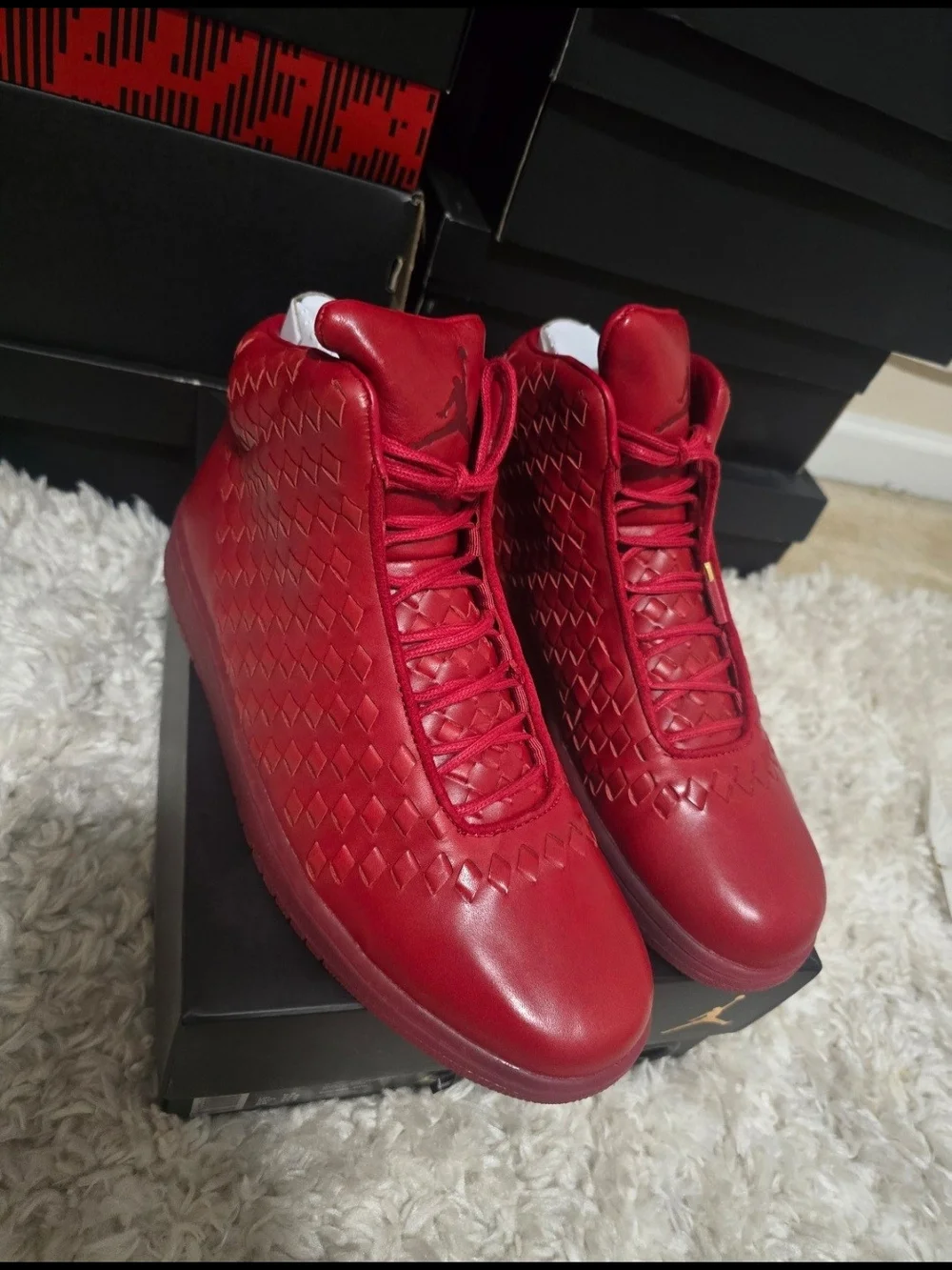 Jordan Shine colors Varsity Red Man shoe Size 10.5
